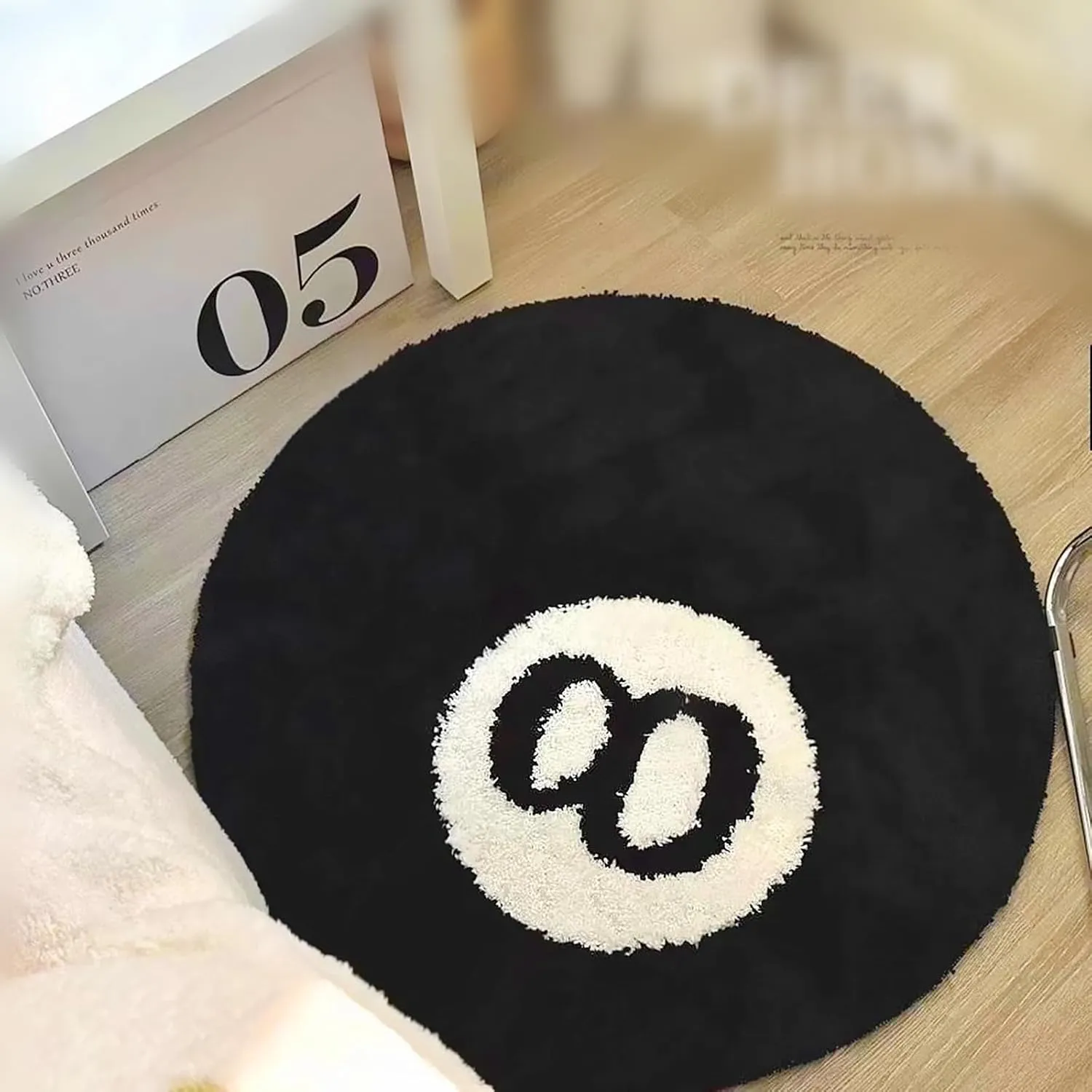 LEVINIS 8 Ball Tufted Rug, Black Area Rug for Kids Room Shaggy Soft Nursery Décor Rug Cool 8 Ball Accent Round Rugs for Bedroom, Living Room, Billiards Room, Dorm Room, 31.5''×31.5''