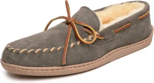 Minnetonka Mens Sheepskin Hardsole Moccasin, Grey, Size 7