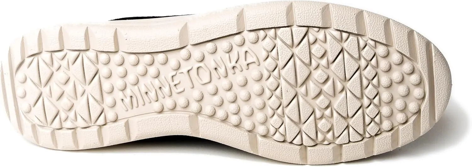 Minnetonka Women's Kylee Kilty Moccasin