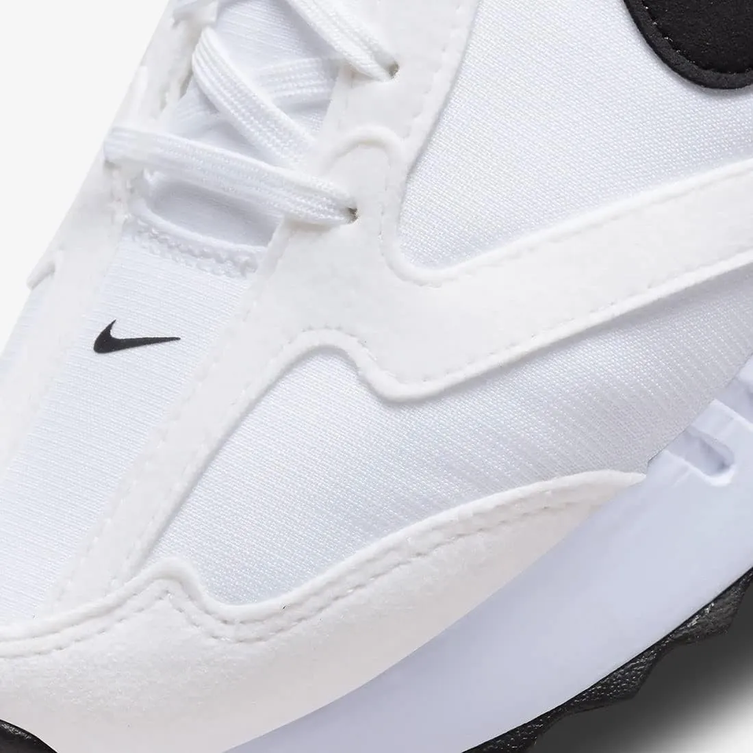 Nike Women's Air Max Dawn Shoes Sneaker