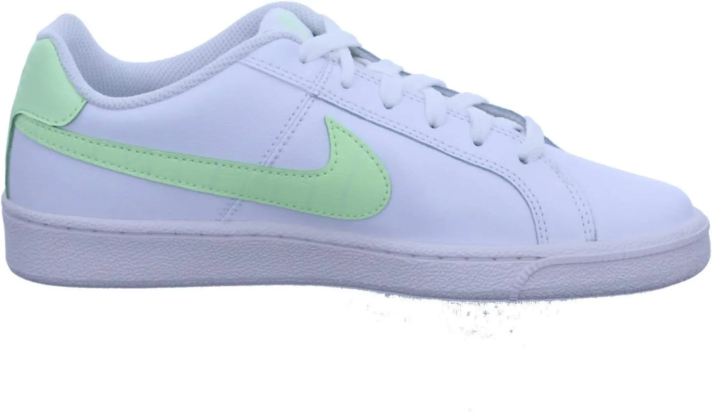 NIKE Women's Court Borough Low Basketball Shoes