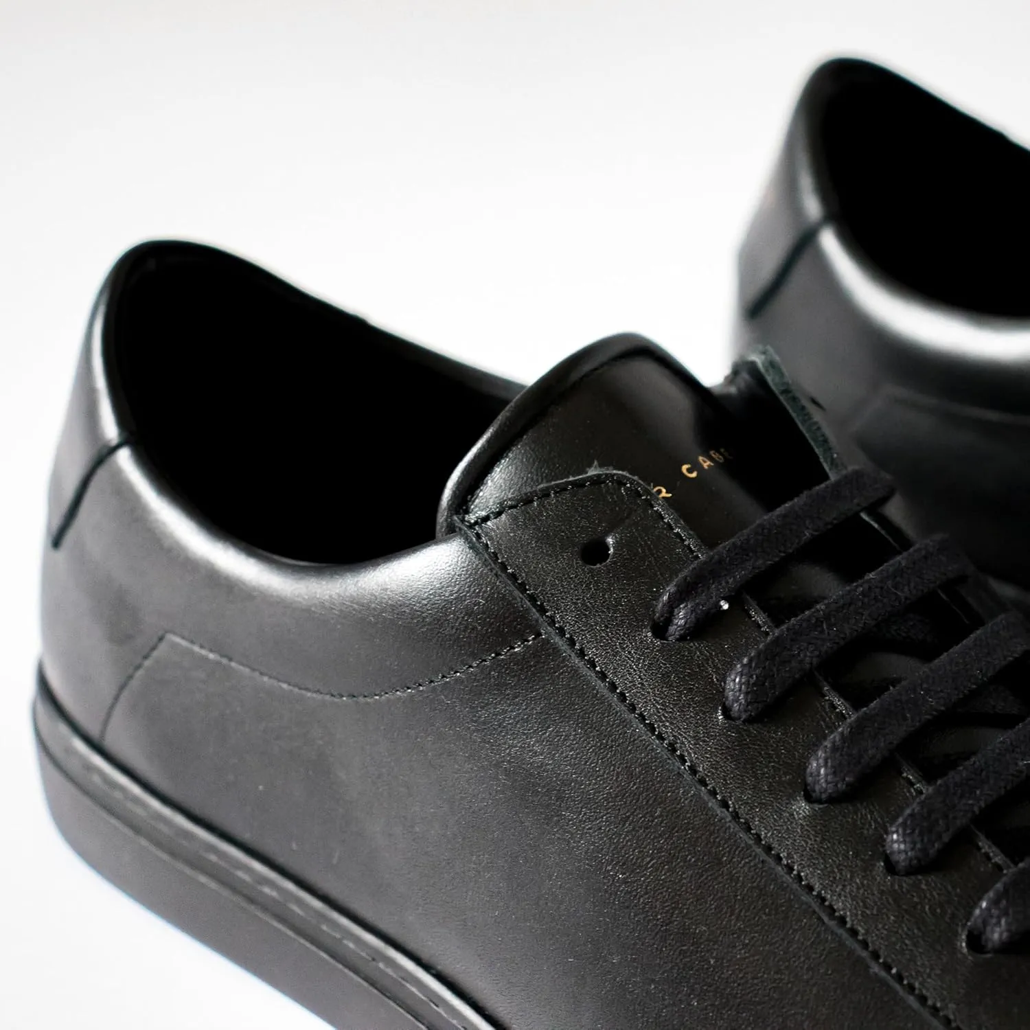 OLIVER CABELL Low 1 Sneaker for Unisex-Adult - Buttery Italian Leather