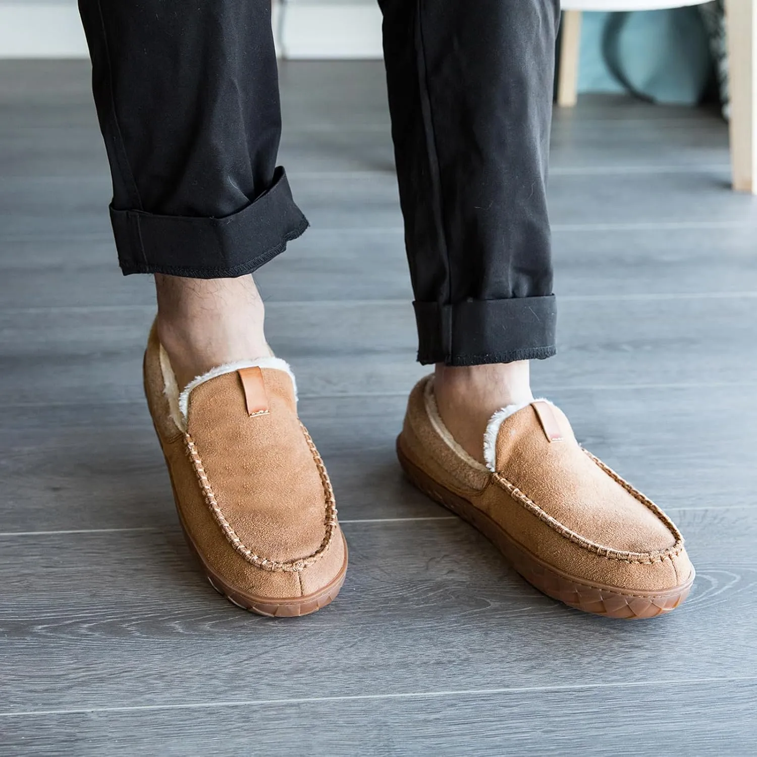 Ranberone Mens Moccasin Slippers Suede Memory Foam House Slippers with Soft Fleece Lining Anti-Skid Sole Indoor Outdoor House Shoes