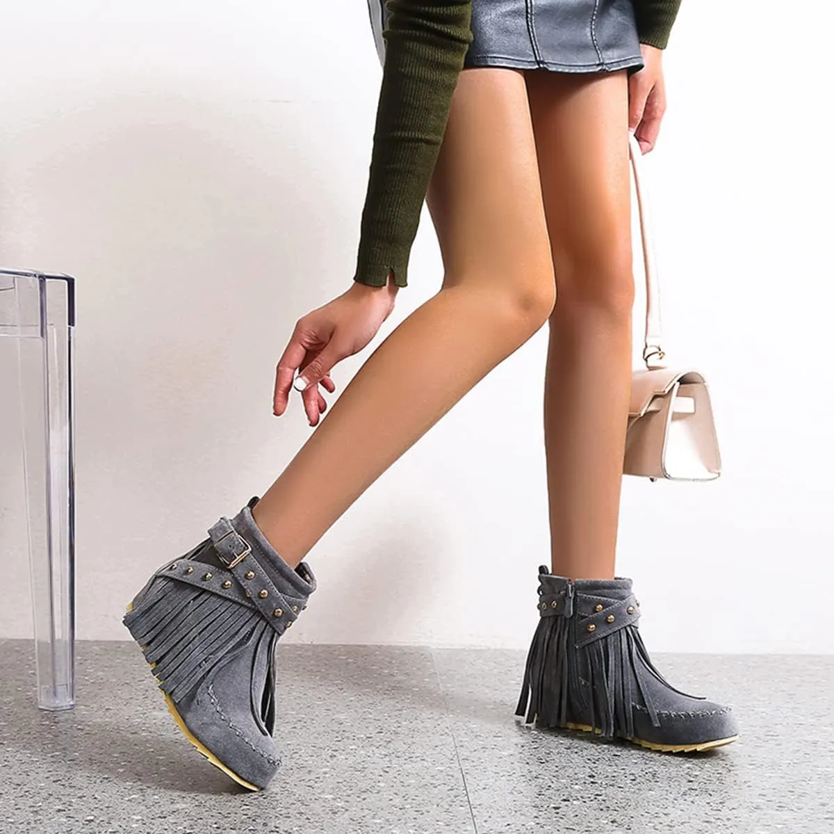 Roimaash Classic Fringe Moccasin Boots Ankle High Women Low Heel Booties