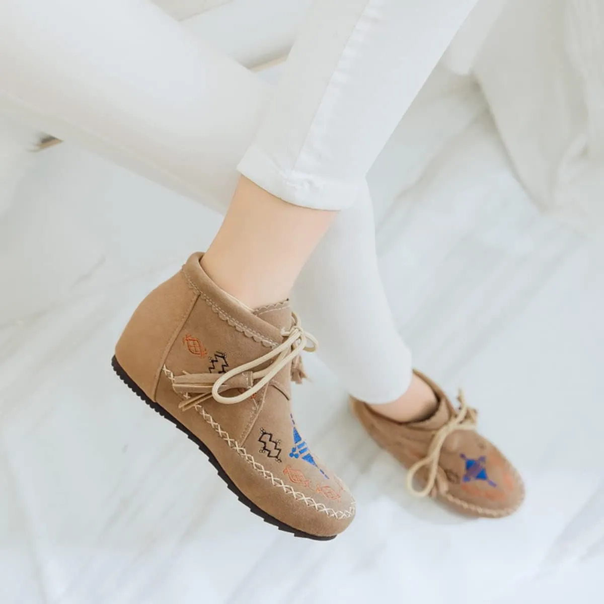 Roimaash Classic Moccasin Slipper Bootie Flats Embroidery Fringe Boots