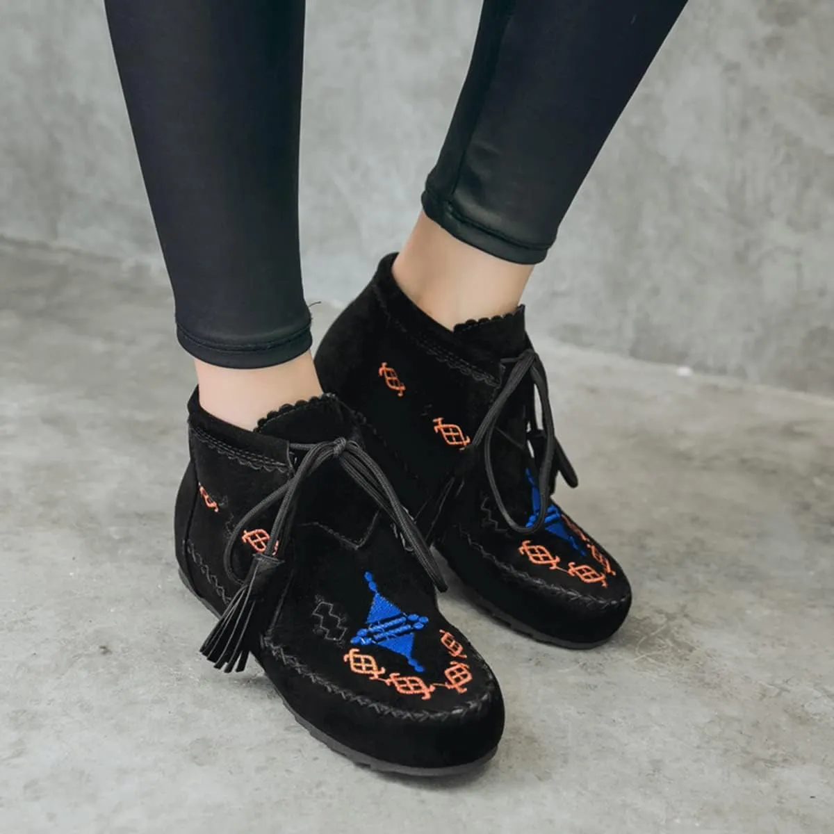 Roimaash Classic Moccasin Slipper Bootie Flats Embroidery Fringe Boots