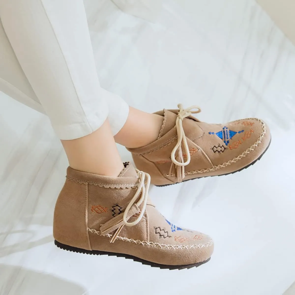 Roimaash Classic Moccasin Slipper Bootie Flats Embroidery Fringe Boots
