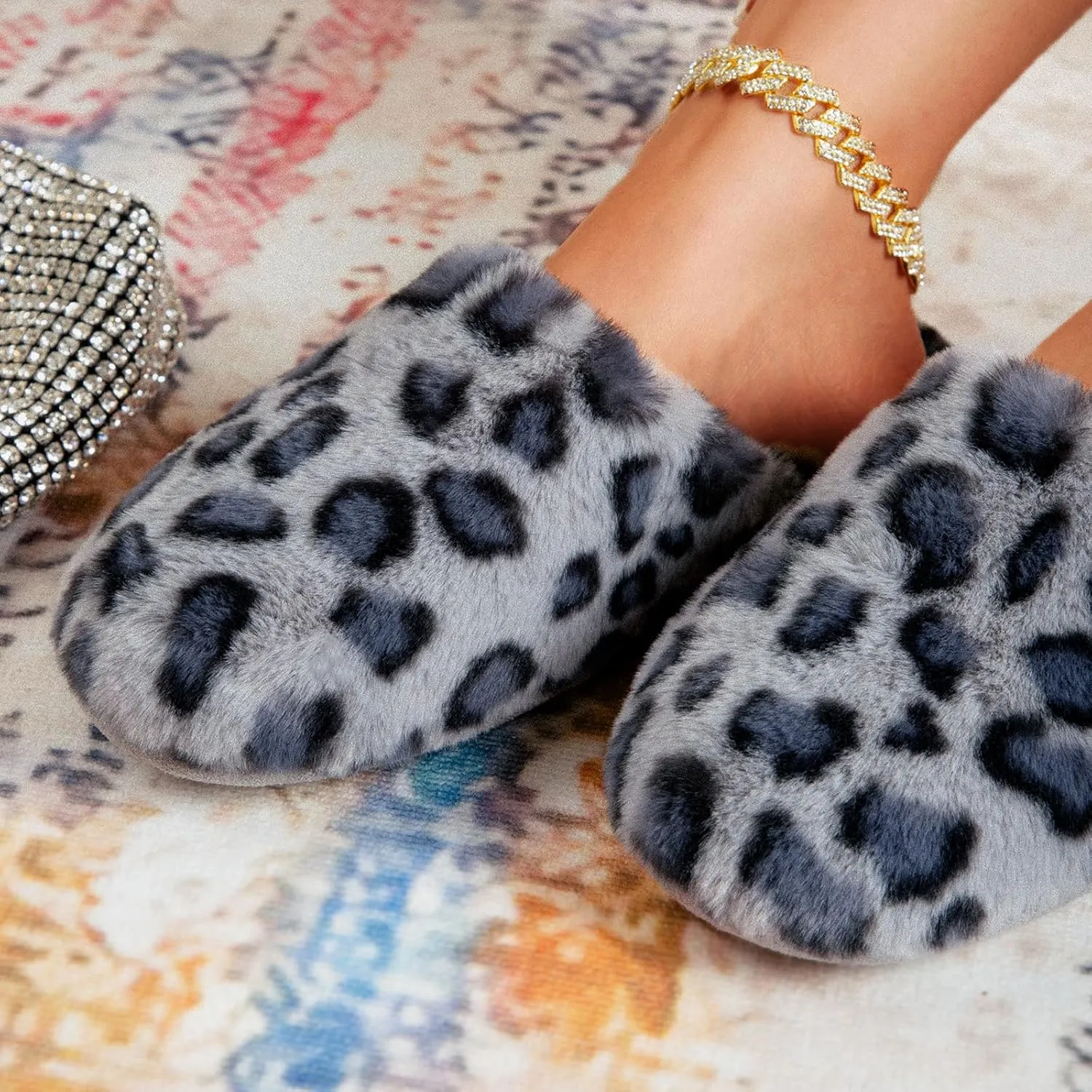 Snug Leaves Women's Fuzzy Scuff Slippers Soft Comfy Memory Foam Non-slip Indoor House Shoes
