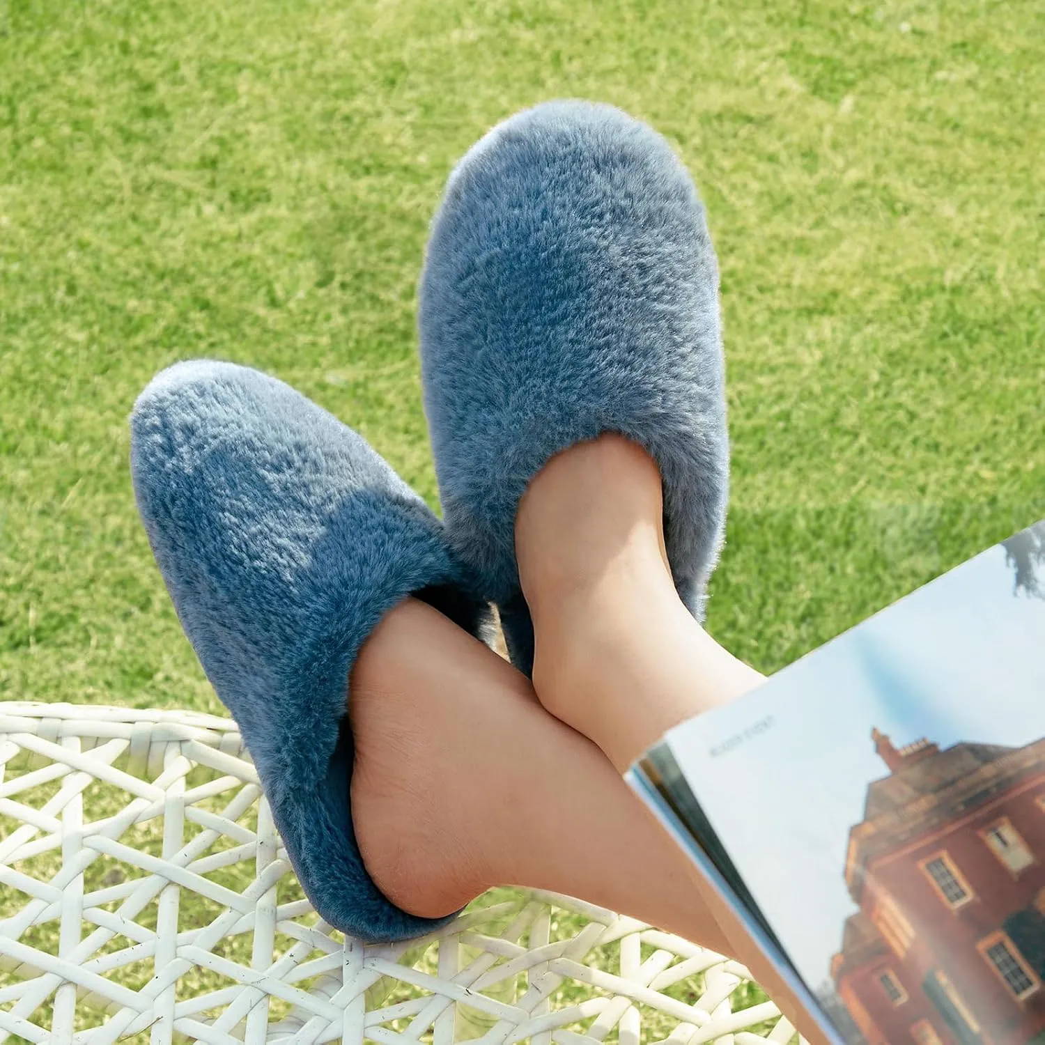 Snug Leaves Women's Fuzzy Scuff Slippers Soft Comfy Memory Foam Non-slip Indoor House Shoes
