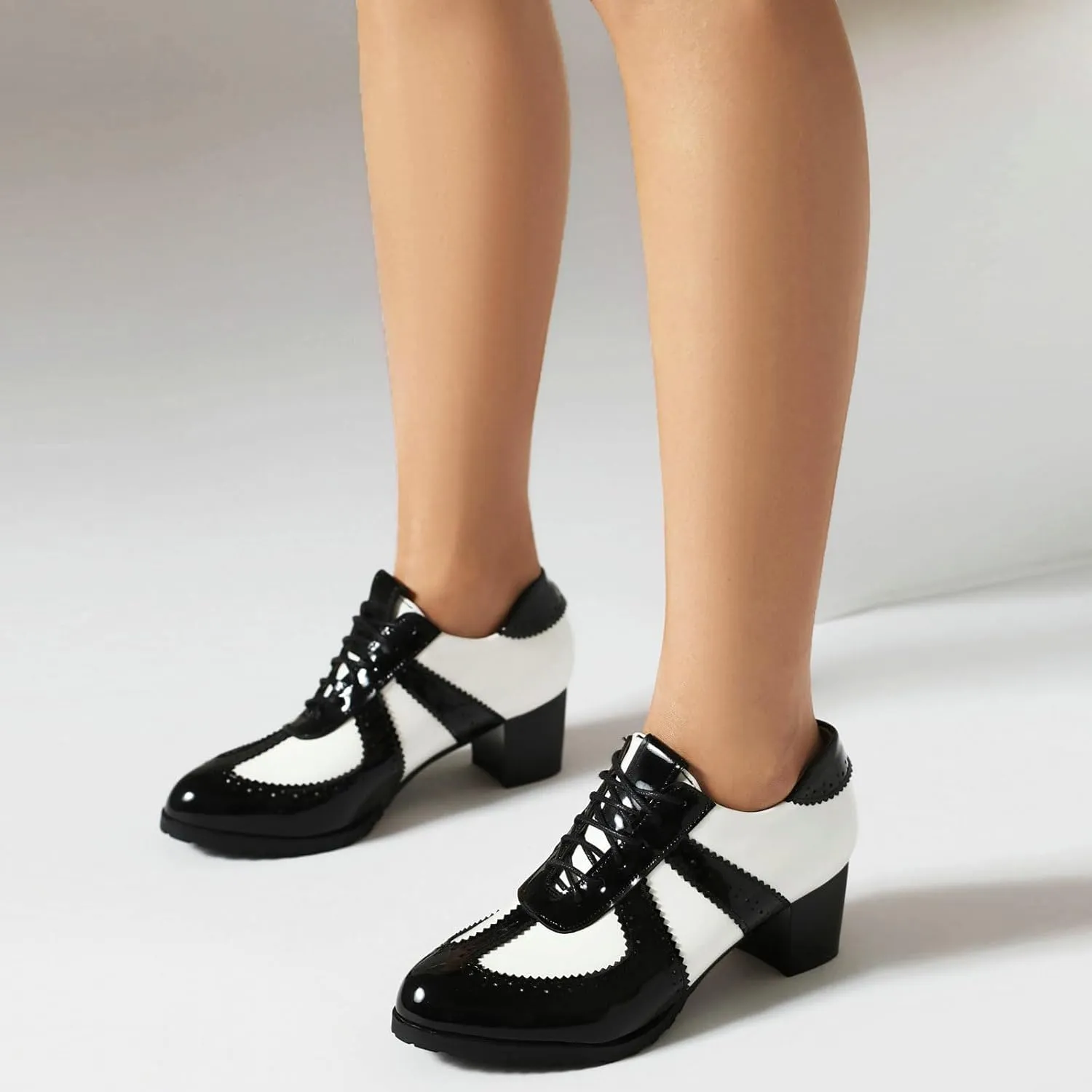 Women's Lace up Oxford Shoes Chunky Block Heel Wingtip Shoes Round Toe Vintage Brogue Shoes